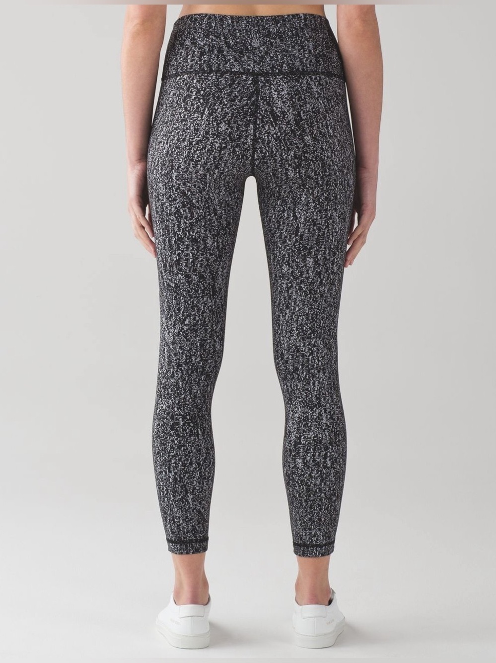 Lululemon High Times Pant Luon Suited Jacquard Black White in size 4